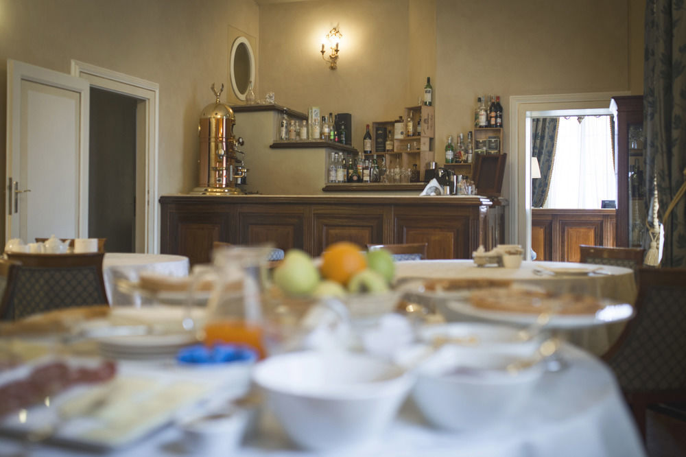 Castello Montegiove Hotel Fano Kültér fotó